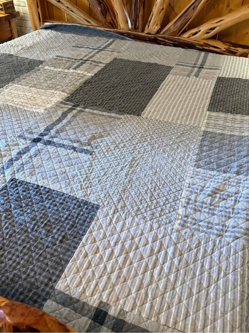 King Quilted Patchwork Reversible Bedspread in Gray and Cream